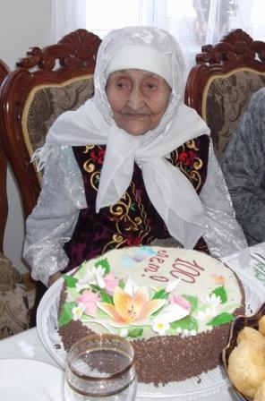 Бұзылған қарт әйелдер