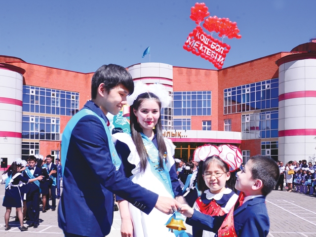 Натуристтік түнгі секс Бисексуал күйеуі сорақы