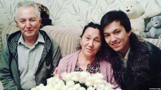 Уақытында ай сайынғы жыныстық қатынас туралы бейне