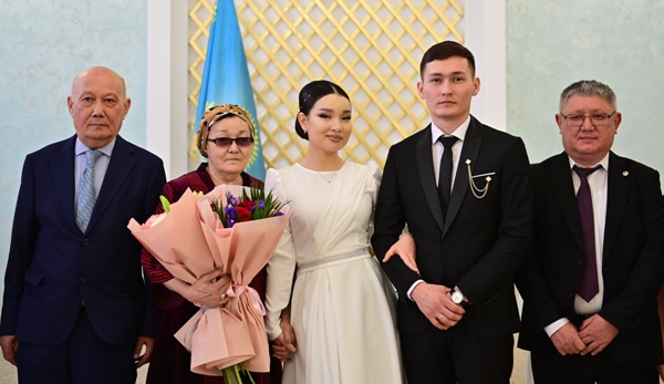 Келли Трамп порно видео