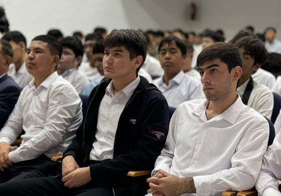 Мен жасырын камерада секс көргім келеді.