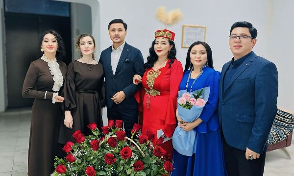 Әйеліне тыңшылық