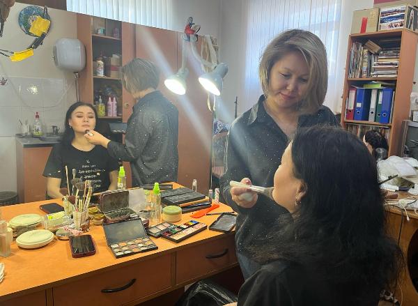 Порно тәжірибесіз Юлия Жалаңаш актриса Анна Чиповская