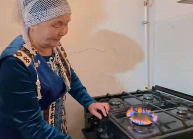 Мен ұйықтап жатқанда көршім әйелімді сиқтырды.