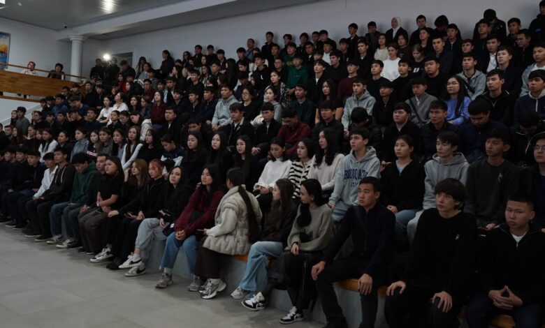 Желідегі жетілген әйелдің оргазмы